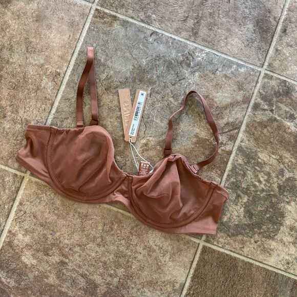Skims Ultra Fine Mesh Strapless Bra Bronze Size 36A - Picture 3 of 9